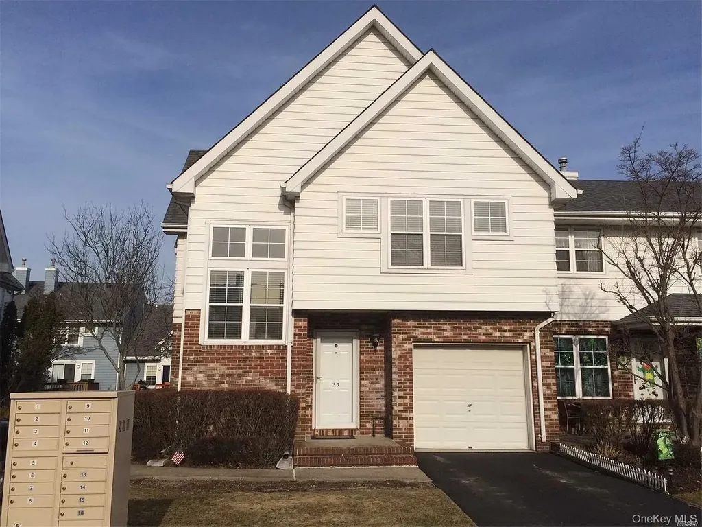 23 Broadlawn Drive Central Islip NY 11722
