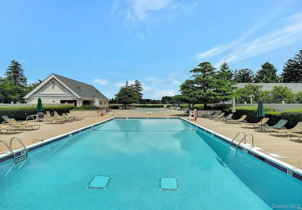 23 Broadlawn Drive Central Islip NY 11722
