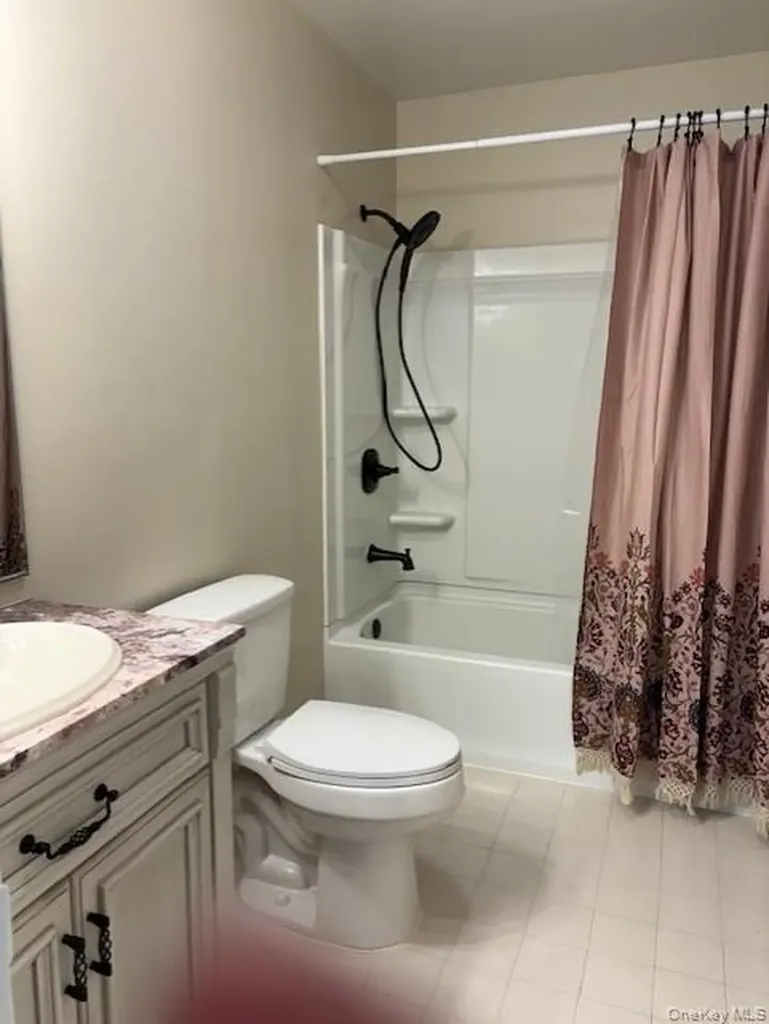 23 Broadlawn Drive Central Islip NY 11722