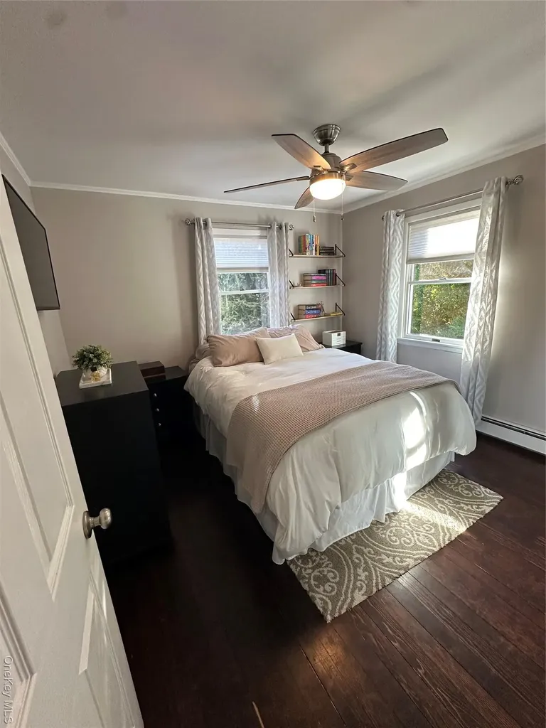 558 Meadow Road Kings Park NY 11754
