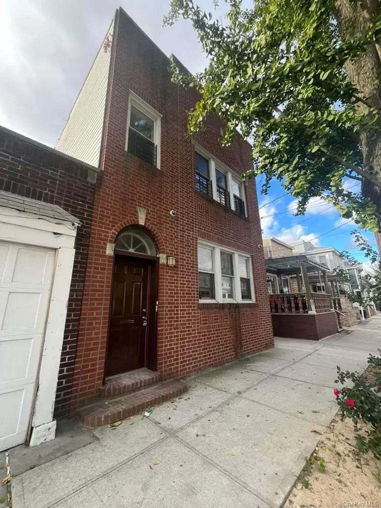 7832 87th Avenue Woodhaven NY 11421