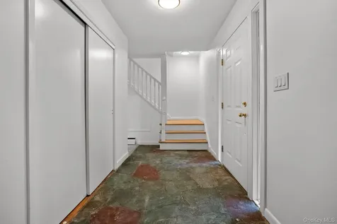 2 Redding Lane Mahopac NY 10541