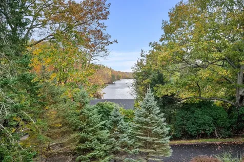 2 Redding Lane Mahopac NY 10541