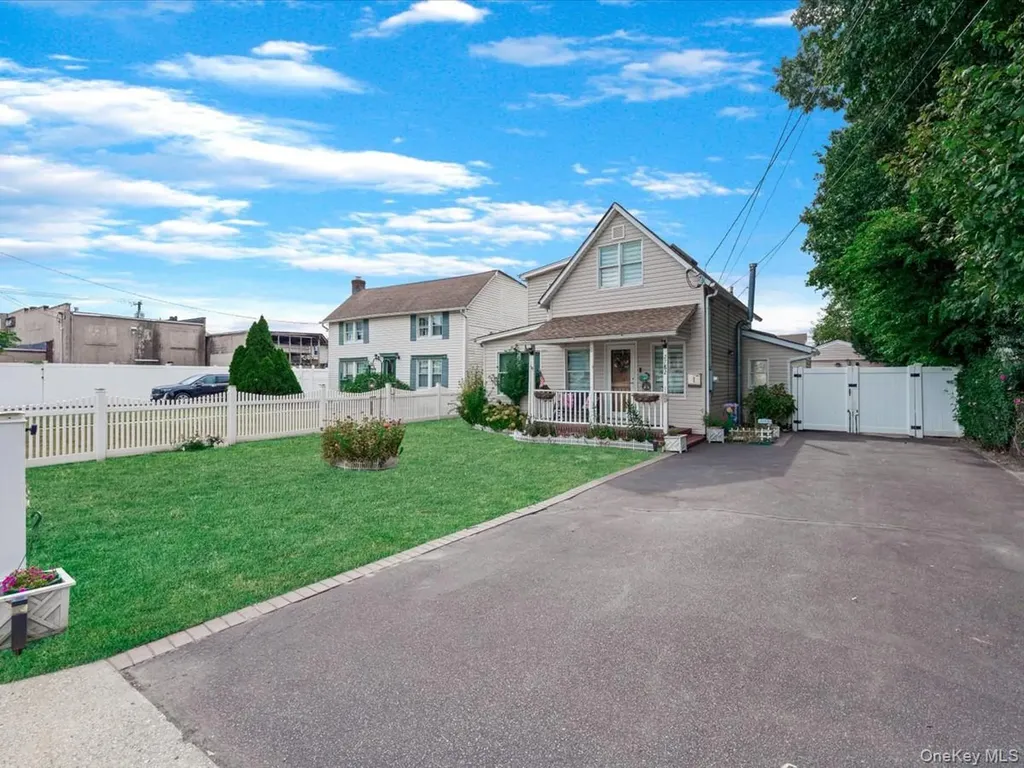 2782 Central Avenue Baldwin NY 11510
