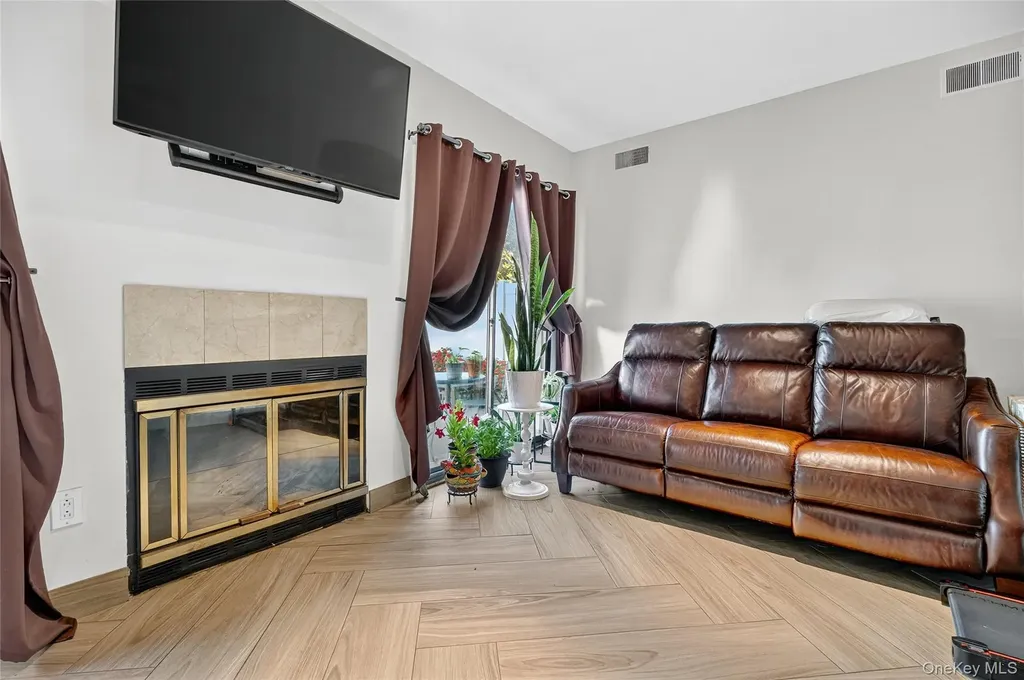 66 Leroy Avenue Valhalla NY 10595