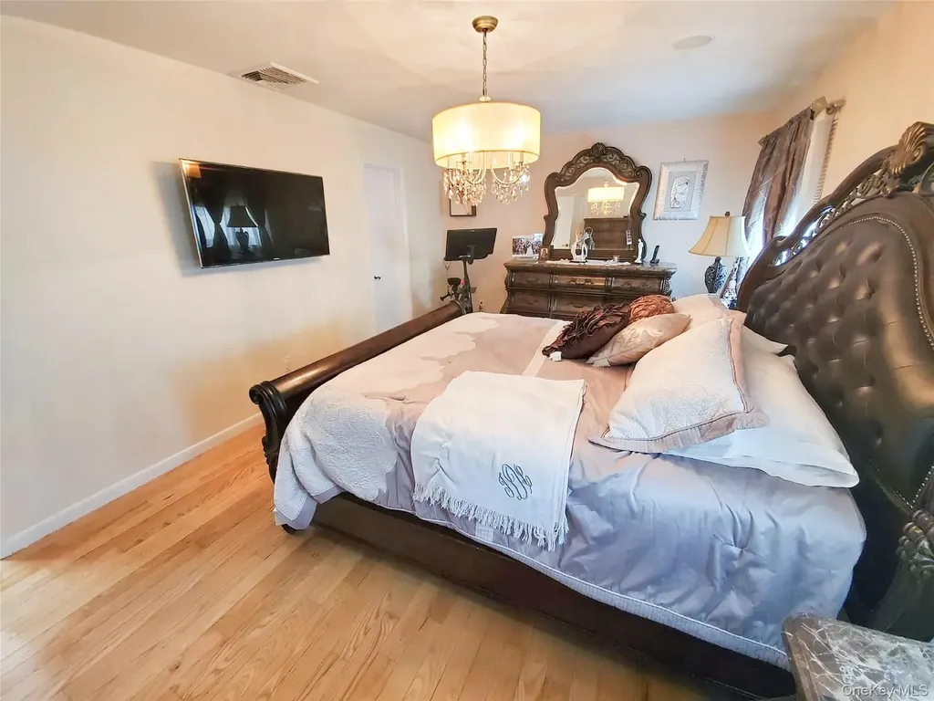66 Leroy Avenue Valhalla NY 10595