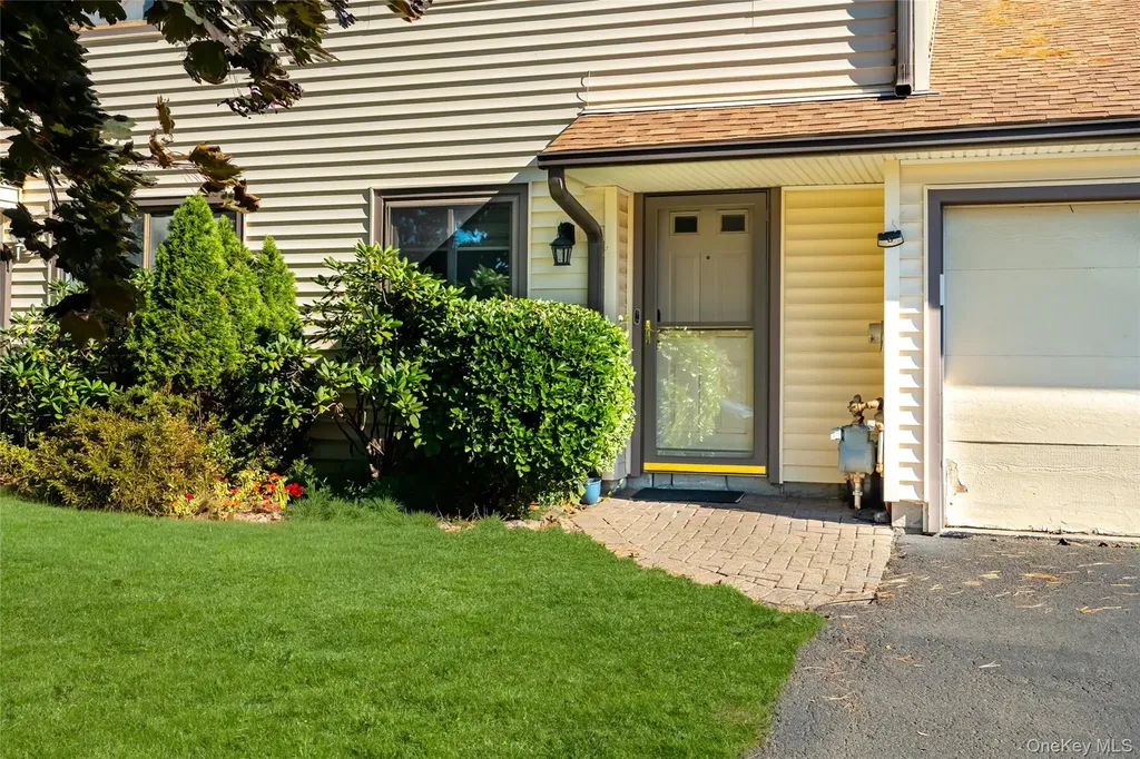 66 Leroy Avenue Valhalla NY 10595