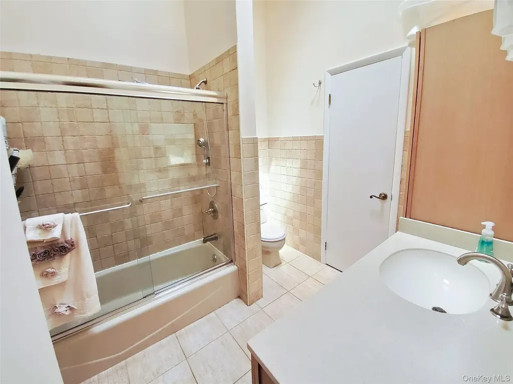 66 Leroy Avenue Valhalla NY 10595