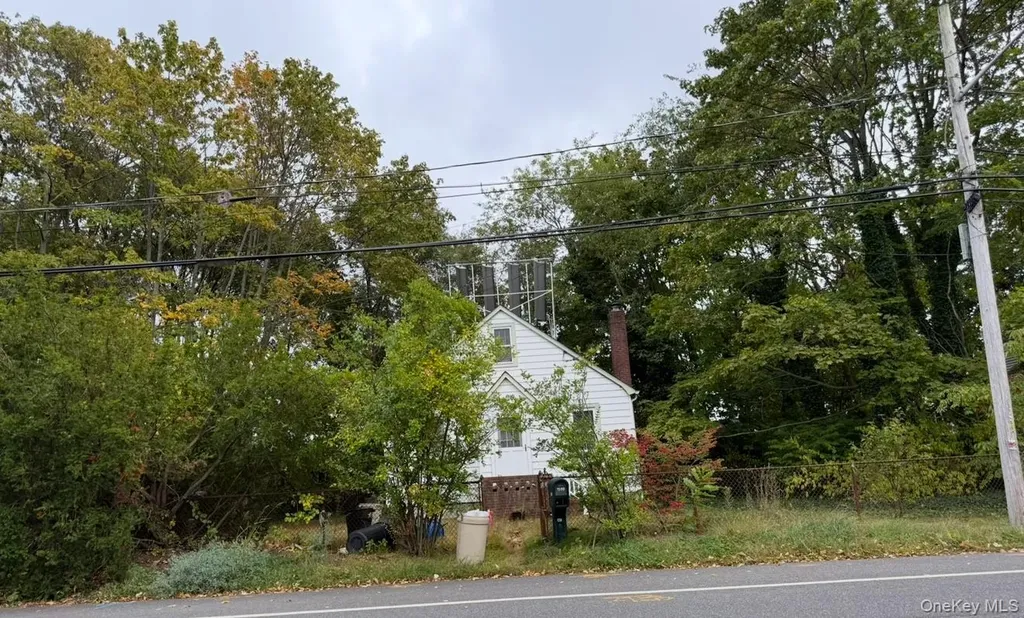 1599 3rd Street West Babylon NY 11704
