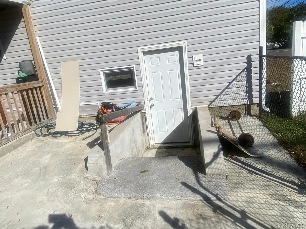 1452 Peters Boulevard Bay Shore NY 11706