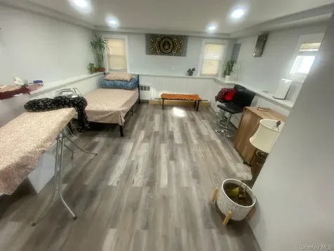 1452 Peters Boulevard Bay Shore NY 11706