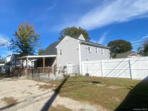 1452 Peters Boulevard Bay Shore NY 11706