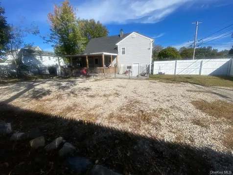 1452 Peters Boulevard Bay Shore NY 11706