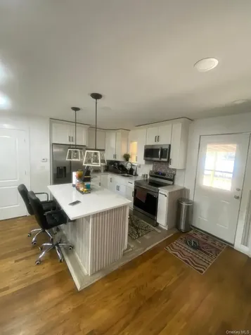 1452 Peters Boulevard Bay Shore NY 11706