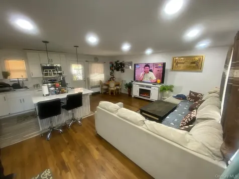 1452 Peters Boulevard Bay Shore NY 11706