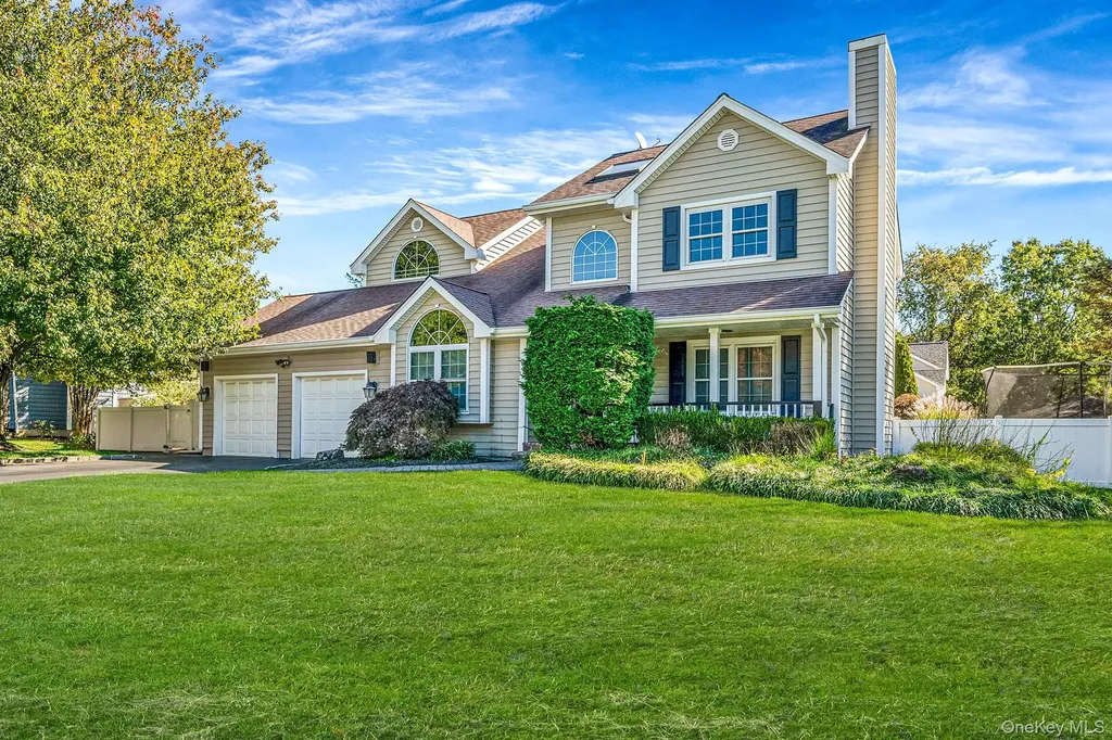 2 Max Way Commack NY 11725