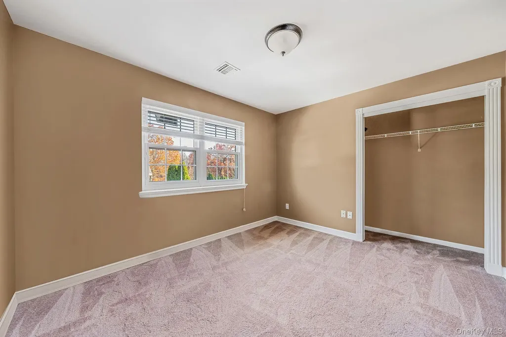 2 Max Way Commack NY 11725