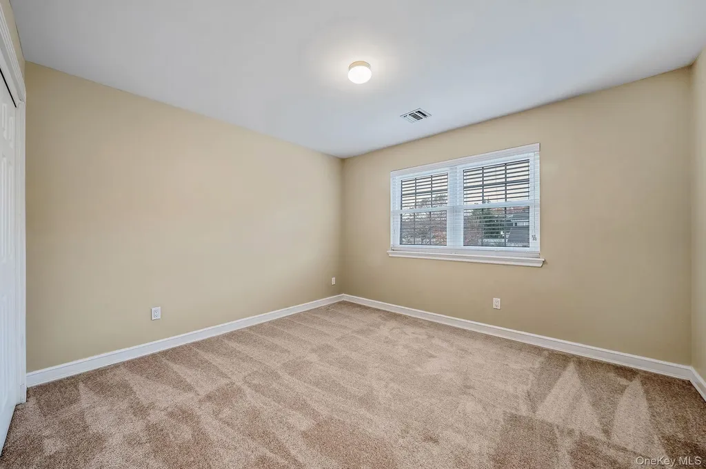 2 Max Way Commack NY 11725