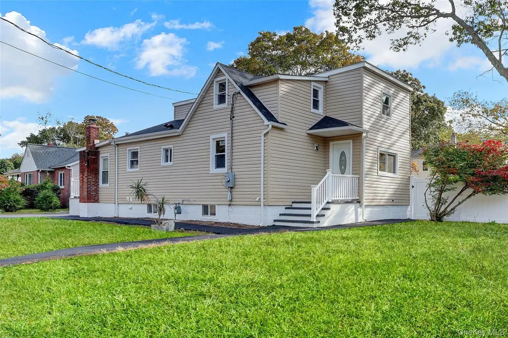 239 Bayview Avenue East Patchogue NY 11772