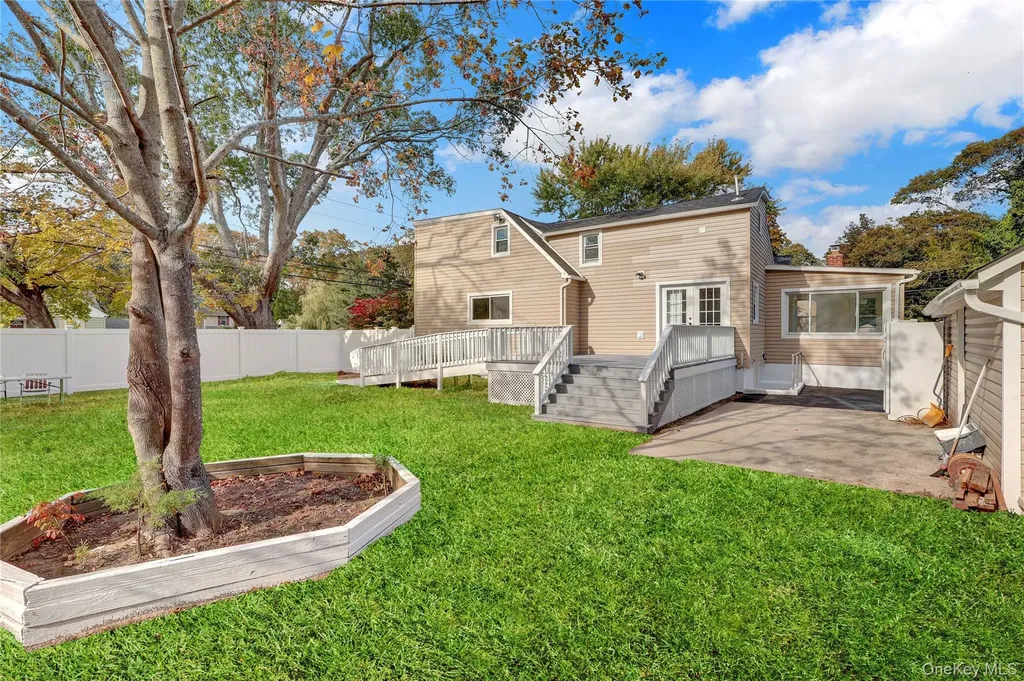 239 Bayview Avenue East Patchogue NY 11772