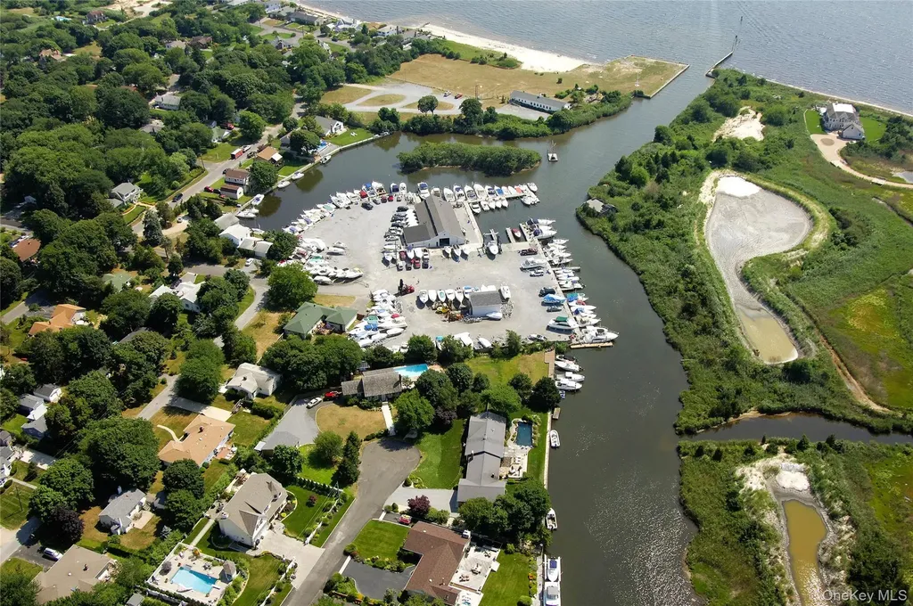 239 Bayview Avenue East Patchogue NY 11772