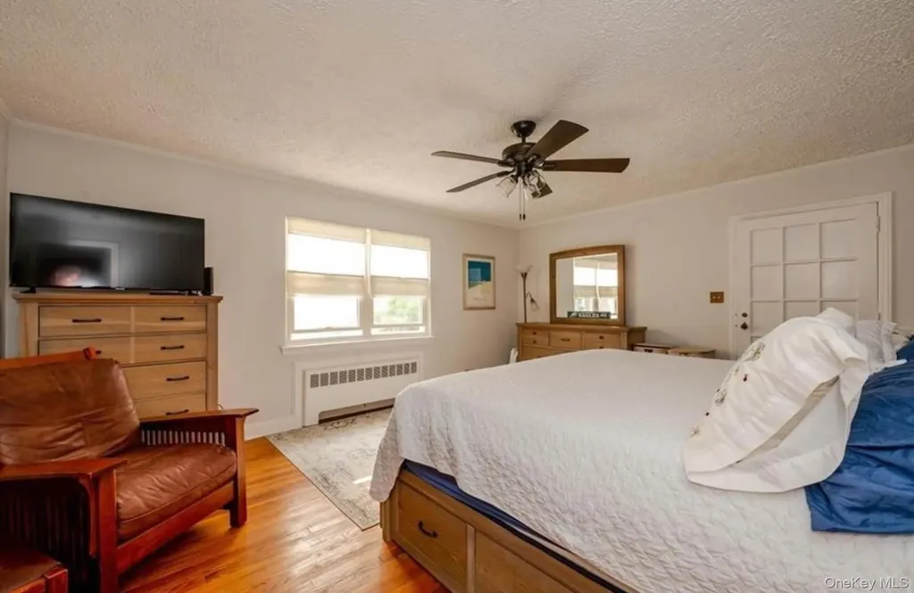 365 E Walnut Street Long Beach NY 11561