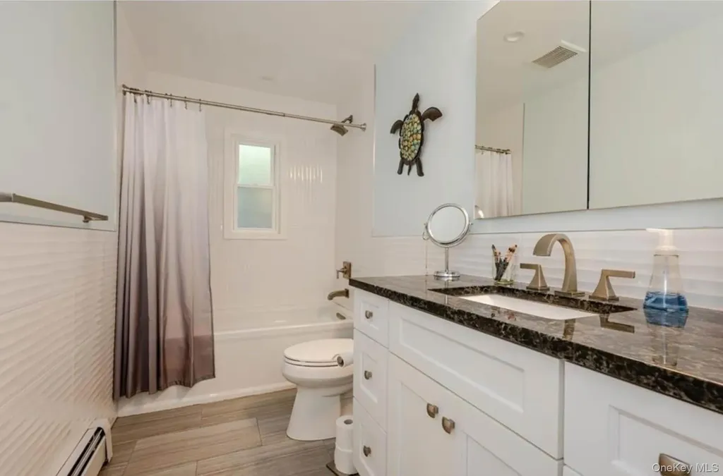 365 E Walnut Street Long Beach NY 11561