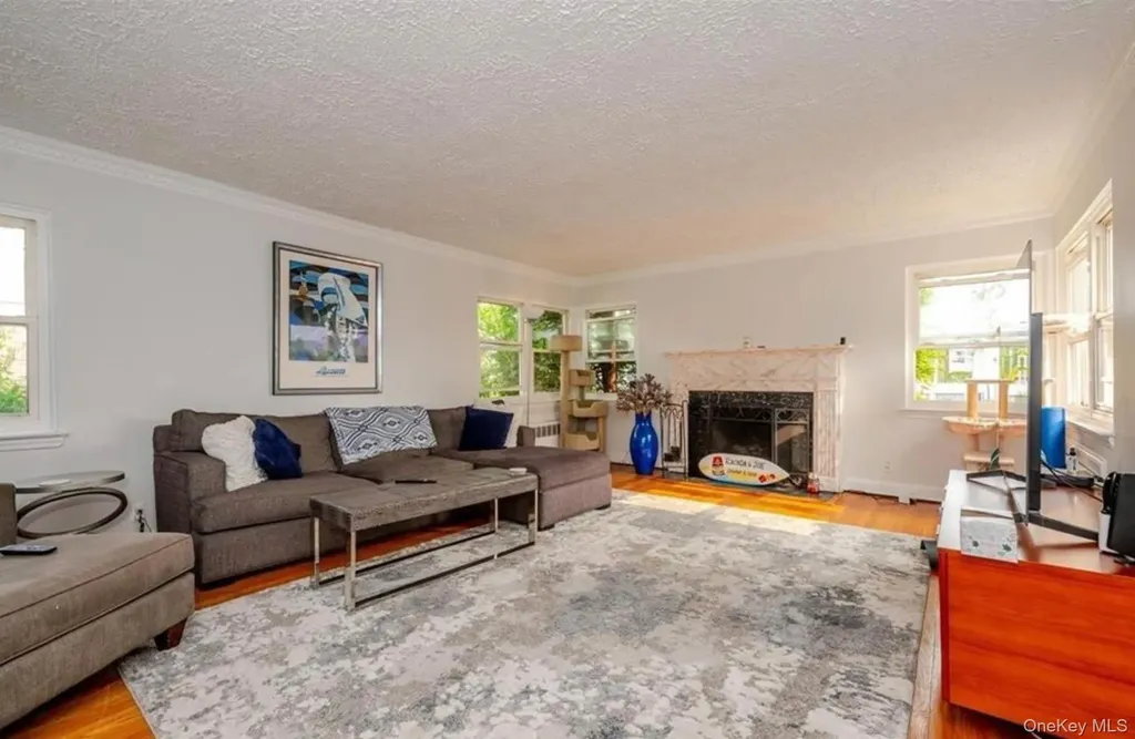 365 E Walnut Street Long Beach NY 11561