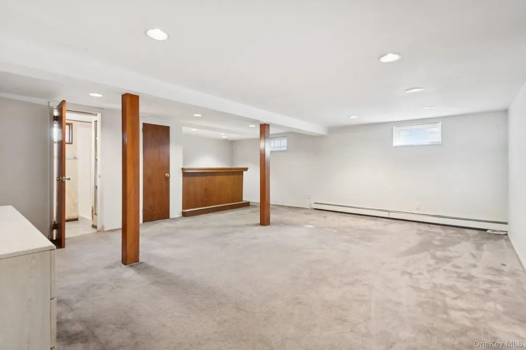 17 Whitman Avenue Syosset NY 11791