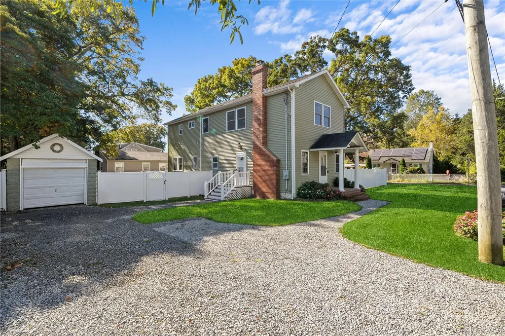 80 Prince Road Rocky Point NY 11778