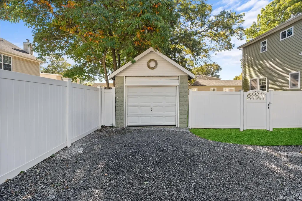 80 Prince Road Rocky Point NY 11778