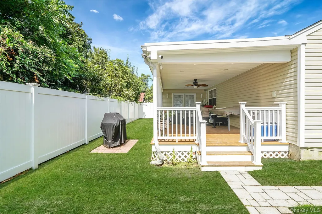 12 Edwin Street Bay Shore NY 11706