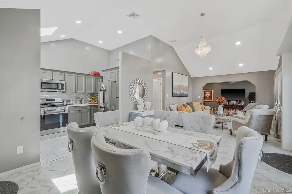 12 Edwin Street Bay Shore NY 11706