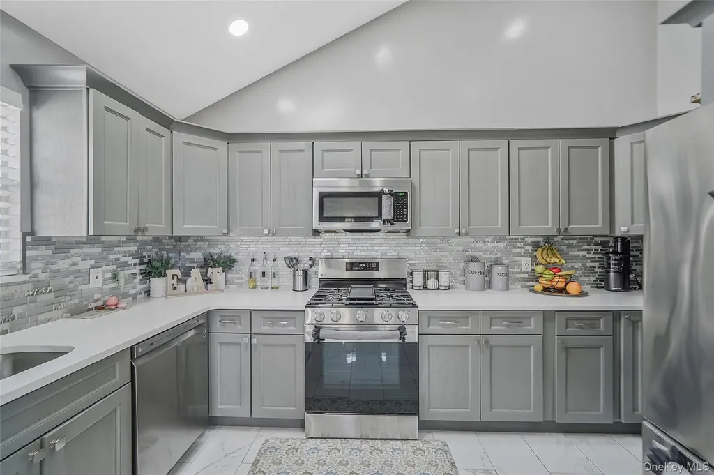 12 Edwin Street Bay Shore NY 11706