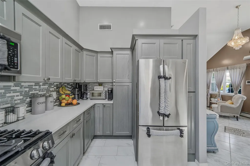 12 Edwin Street Bay Shore NY 11706