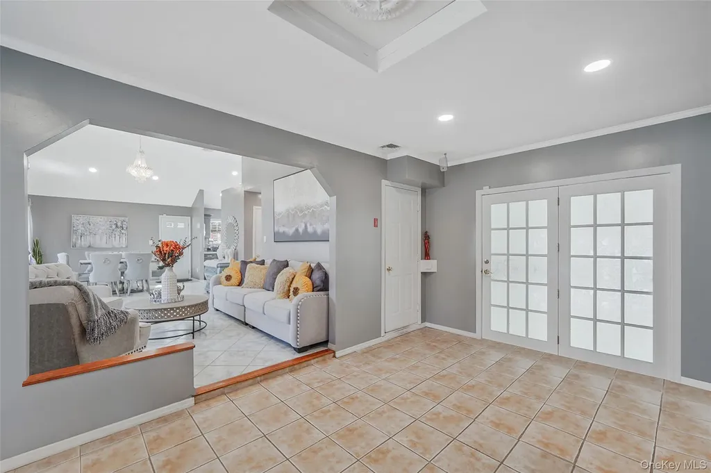 12 Edwin Street Bay Shore NY 11706