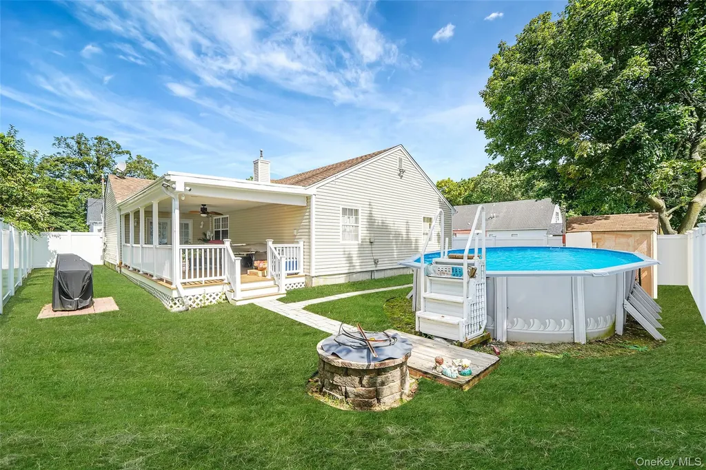 12 Edwin Street Bay Shore NY 11706