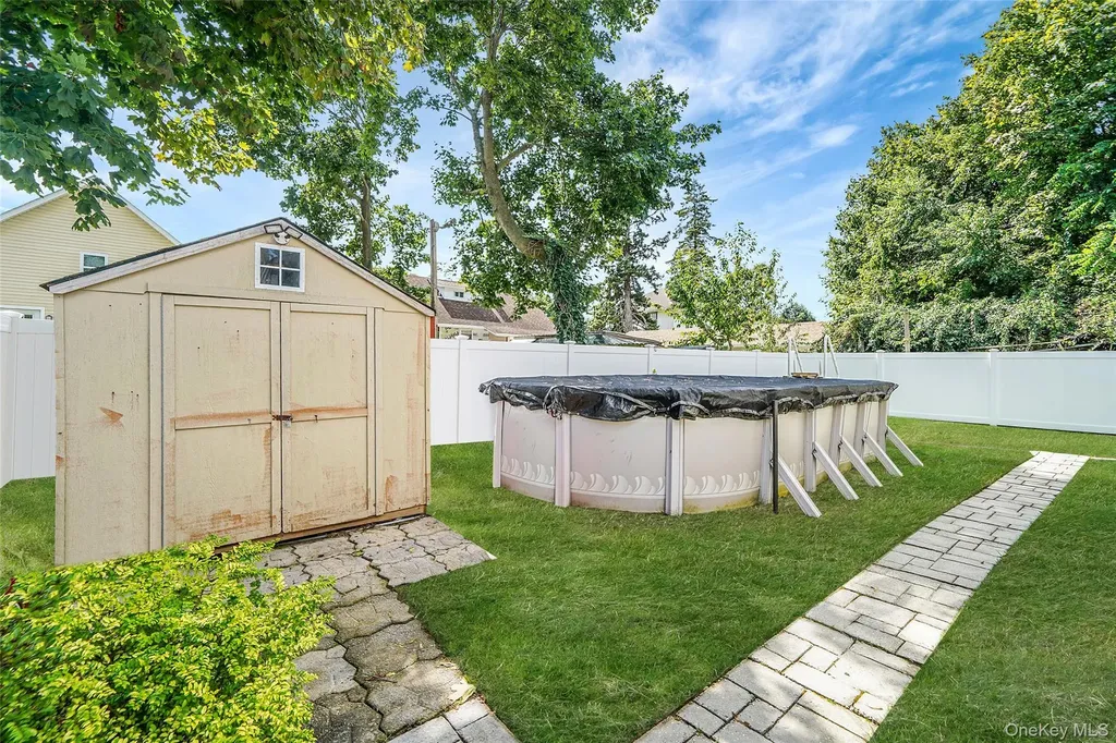 12 Edwin Street Bay Shore NY 11706