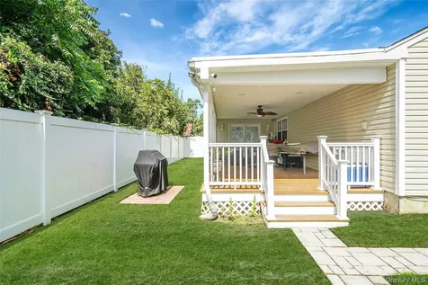 12 Edwin Street Bay Shore NY 11706