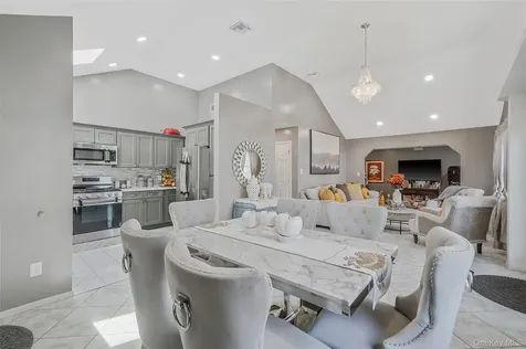 12 Edwin Street Bay Shore NY 11706