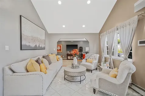 12 Edwin Street Bay Shore NY 11706