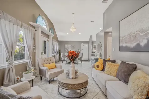 12 Edwin Street Bay Shore NY 11706