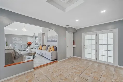 12 Edwin Street Bay Shore NY 11706