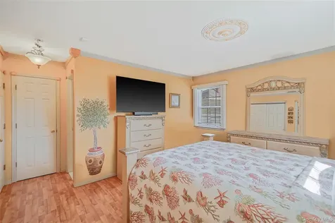 12 Edwin Street Bay Shore NY 11706