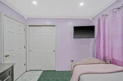 12 Edwin Street Bay Shore NY 11706