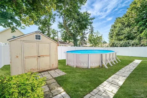 12 Edwin Street Bay Shore NY 11706