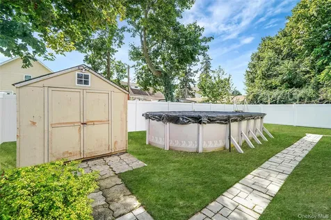 12 Edwin Street Bay Shore NY 11706