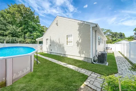 12 Edwin Street Bay Shore NY 11706