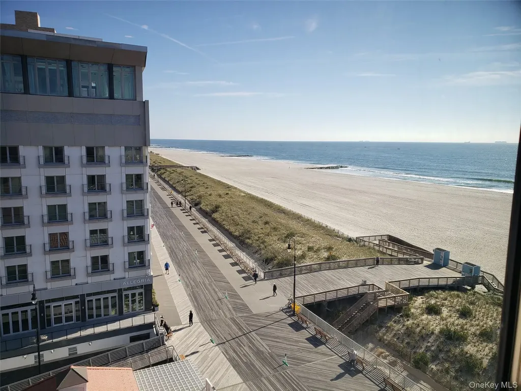 100 W Broadway Long Beach NY 11561