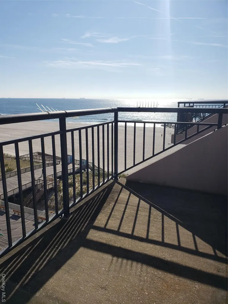 100 W Broadway Long Beach NY 11561